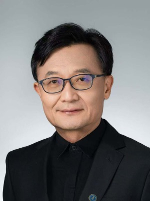 Photo of Lei Chen
